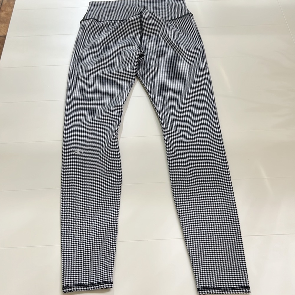 Alo yoga leggins - Picture 8 of 15